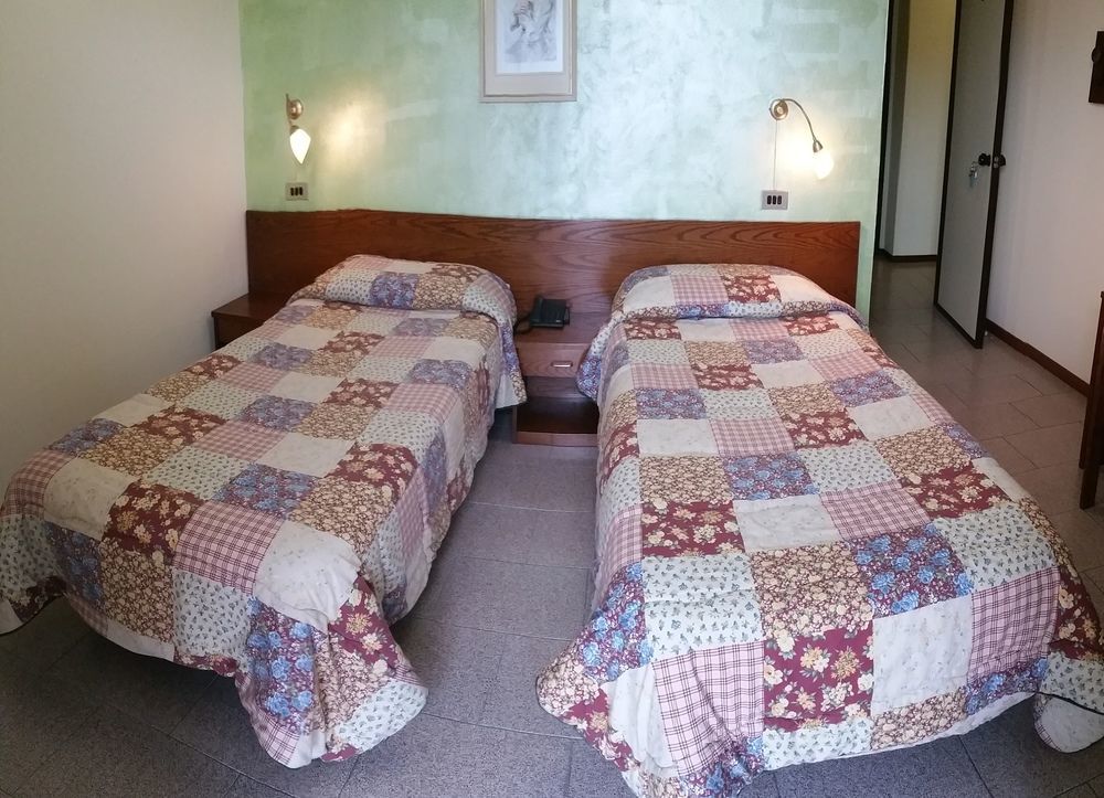 Hotel 5 Vie Альменно-Сан-Сальваторе Экстерьер фото